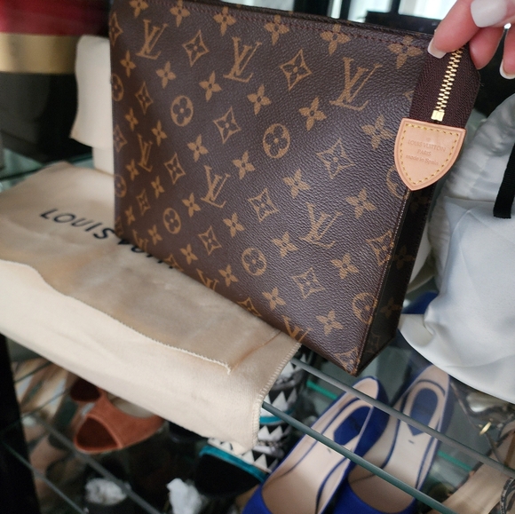 LV toliety 26 - Picture 2 of 12